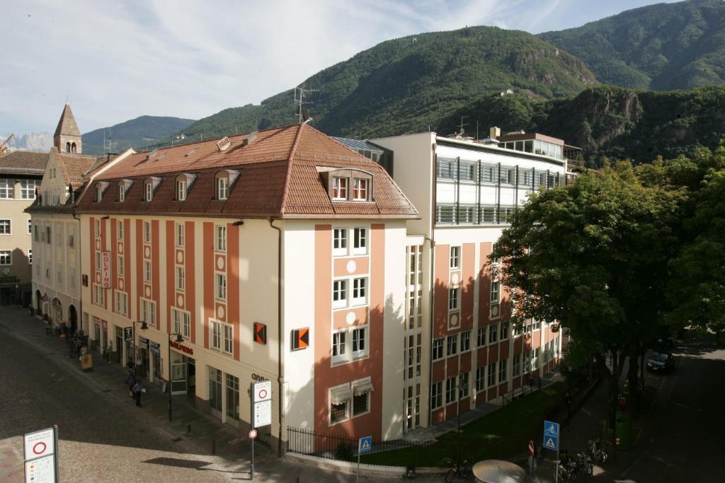 Kolpinghaus Bolzano Hotel Exterior photo